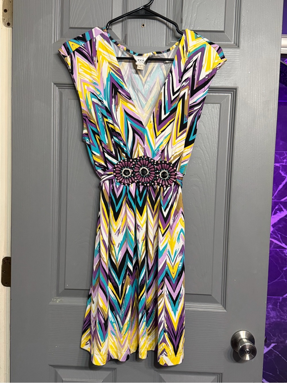 ECI V-Neck Chevron Midi Dress in Purple, Yellow & Blue XL - Picture 2 of 10